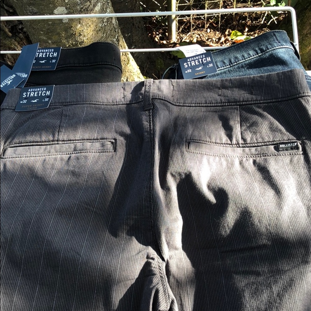 4 pairs of jeans
